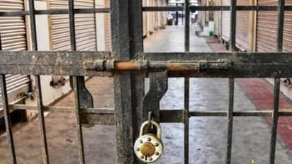 লকডাউনের দ্বিতীয় ভাগ, ব্যাংক ও এটিএম এর জরুরি পরিষেবার জন্য জারি হল নয়া নির্দেশিকা