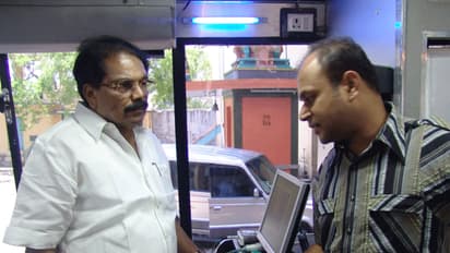 மாமா... மாமானு உருகியும் ஆப்பு வைத்த ஆடியோ... கே.கே.எஸ்.எஸ்.ஆரை வசமாக சிக்கவைக்க அதிமுக அதிரடி..!