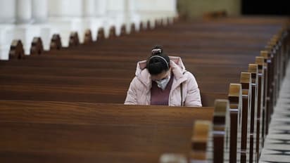 സ്പെയിനിൽ കുട്ടികൾക്ക് പുറത്തിറങ്ങാൻ അനുമതി, ബ്രിട്ടനിലെ കെയർ ഹോമുകളിൽ ആയിരങ്ങൾ മരിച്ചതായി റിപ്പോർട്ട്