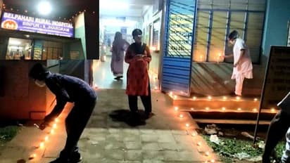 মোদীর ডাকে প্রদীপ জ্বালিয়ে  বিপাকে, ঝাড়গ্রামের  চিকিৎসকদের পাশে বাবুল