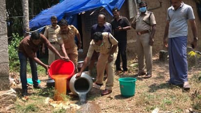 തലസ്ഥാനത്ത് വ്യാജവാറ്റും ചാരായ വിൽപനയും സജീവം; 300 ലിറ്റർ വാറ്റ് നശിപ്പിച്ചു, ഒരാള് പിടിയില്