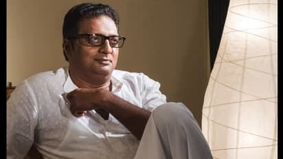 ലോക്ക്ഡൌണില് കുടുങ്ങിയവരെ ലോണെടുത്തും സഹായിക്കുമെന്ന് പ്രകാശ് രാജ്