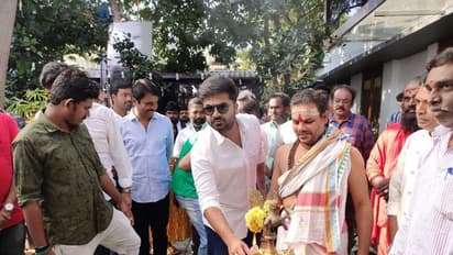 உங்க அட்ராசிட்டி அளவுக்கு மீறி போயிக்கிட்டு இருக்கு... சிம்பு ரசிகர்கள் ஓட்டிய வேற லெவல் போஸ்டர்...!