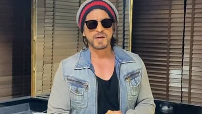 Bollywood Badshah Shah Rukh Khan provides 25,000 PPE kits to healthcare staff in Maharashtra