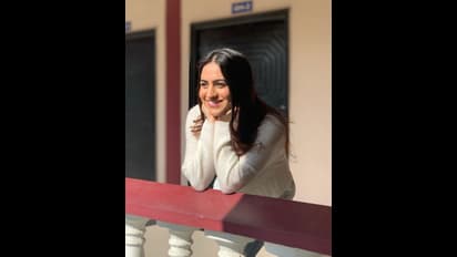 டாப் ஹீரோக்களுடன் ஜோடி சேர துடிக்கும் பியூட்டி... கிரீன் சிக்னலுடன் வெளியான கிளுகிளுப்பு போட்டோ...!