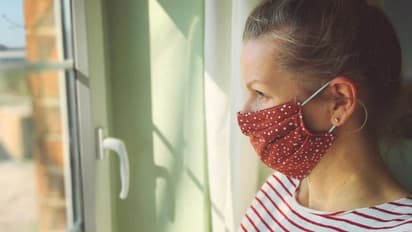 കൊവിഡ്; സാമൂഹിക അകലം എത്രകാലത്തേക്ക്? വാക്സിൻ കണ്ടെത്തിയില്ലെങ്കിൽ 2022 വരെയെന്ന് ഗവേഷകർ