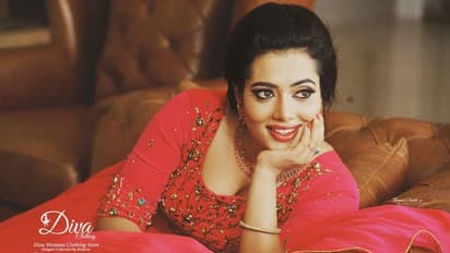 Remya Panicker :'അവരുടെ യഥാര്ത്ഥ ജീവിതം അറിയണം'; ബിഗ് ബോസിൽ കാണാൻ ആഗ്രഹിക്കുന്നവരെ കുറിച്ച് രമ്യ പണിക്കർ