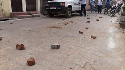 ಕೊರೋನಾ ರೋಗಿಗಳ ಕರೆದೊಯ್ಯುತ್ತಿದ್ದ ಆಂಬುಲೆನ್ಸ್ ಪ್ರಿ ಪ್ಲಾನ್ ಅಟ್ಯಾಕ್