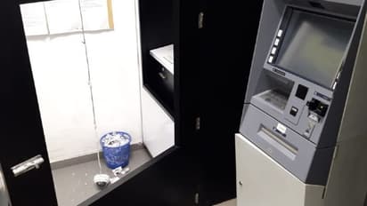 নিরাপত্তারক্ষীর গলায় ছুরি ঠেকিয়ে এটিএম লুটের চেষ্টা, আতঙ্ক ছড়াল ইসলামপুরে