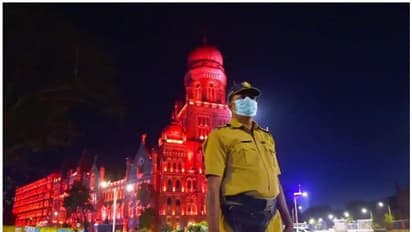 ലോക്ക് ഡൗൺ ലംഘിച്ച് പ്രഭാതസവാരി; അവർക്ക് പൊലീസ് നൽകിയ ശിക്ഷ കണ്ടോ? വീഡിയോ