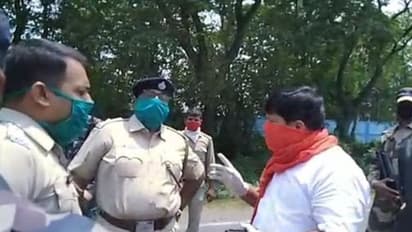 করোনা হাসপাতালে মোবাইল নিষিদ্ধ কেন, হাইকার্টে মামলা অর্জুনের