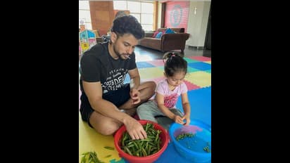 ಅಡುಗೆ ಮನೆ ಕೆಲಸದಲ್ಲಿ ಅಪ್ಪಂಗೆ ಜೊತೆಯಾದ 2 ವರ್ಷದ ಇನಾಯಾ