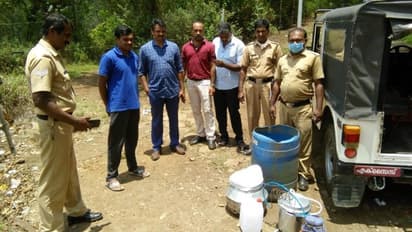 മൂന്നാറില്‍ 130 ലിറ്റര്‍ കോട പിടിച്ചു; വ്യാജവാറ്റ് തടയല്‍ ഊര്‍ജ്ജിതമാക്കി എക്‌സൈസ്