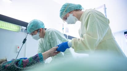 ఏపీపై కరోనా దెబ్బ: 24 గంటల్లో 38 కేసులు, మొత్తం 572కి చేరిక