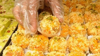 নববর্ষের উপহার, এবার সকাল ৮টায় খুলে যাবে সব মিষ্টির দোকান