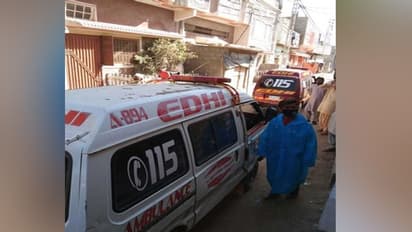 মাকে শেষ দেখা হল না, জন্মদাত্রীর অন্তিমযাত্রায় কোয়রান্টিনে  ছেলে