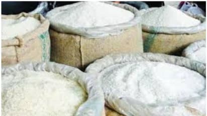 ಮಂಗಳೂರು: ವಲಸೆ ಕಾರ್ಮಿಕರಿಗೆ ನೀಡಿದ್ದು ಕೊಳೆತ ಅಕ್ಕಿ!