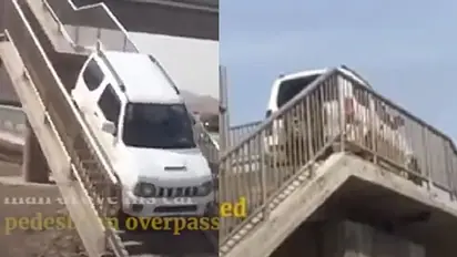 U ಟರ್ನ್ ಬದಲು ಪಾದಾಚಾರಿ ಸೇತುವೆ ಮೇಲೆ ಕಾರು ಹತ್ತಿಸಿದ, ಇಳಿದಾಗ ಸಾಹಸಿಗೆ ಕಾದಿತ್ತು ಅಚ್ಚರಿ!