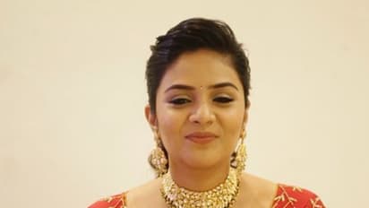 బతుకు బలైపోయింది.. యాంకర్ తో జబర్దస్త్ నటుడి పెళ్లి.. శ్రీముఖి మీడియేటర్