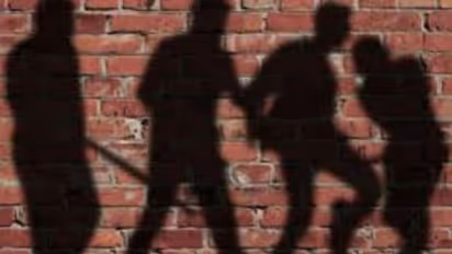 പള്ളിവക കെട്ടിടം ഒഴിപ്പിക്കാന്‍ ഇടവക കമ്മറ്റിയുടെ ക്വട്ടേഷന്‍;  യുവാവിനെ വെട്ടി പരിക്കേല്‍പ്പിച്ചു