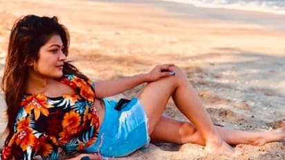 লকডাউনে গৃহবন্দি হয়েও পারদ চড়ালেন 'কিরণমালা'র অভিনেত্রী, সমুদ্রসৈকতের ছবি পোস্ট রুকমার
