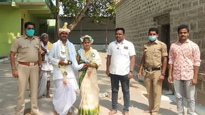 ಕೊರೋನಾ ಎಫೆಕ್ಟ್: ಸರಳ ವಿವಾಹದ ಮೂಲಕ ದಾಂಪತ್ಯ ಜೀವನಕ್ಕೆ ಕಾಲಿಟ್ಟ ಪೇದೆ