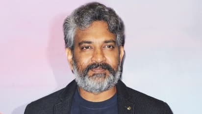 `ఆర్ఆర్ఆర్` అంతా కల్పితమే.. తేల్చేసిన రాజమౌళి..!