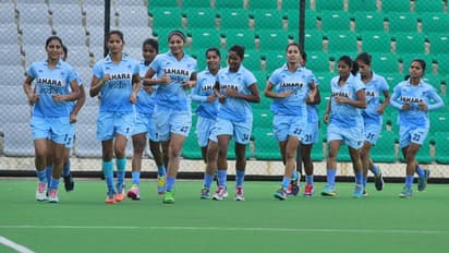 ভারতীয় মহিলা হকি দলের ১৮ দিনের ফিটনেস চ্যালেঞ্জ,যার মাধ্যমে সংগ্রহ করা হবে অনুদান
