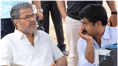 നമ്മളുറങ്ങുമ്പോഴും നമ്മളെയോർത്ത് ഉറങ്ങാതിരുന്നതും അവർ തന്നെ; പള്ളിക്കല് നാരായണൻ വീണ്ടും ഓര്മ്മയില്