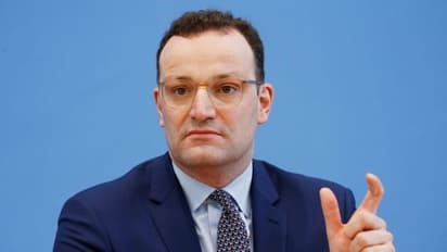 ஊரடங்கு தளர்த்தப்படுமென தெரிவித்த சுகாதாரத்துறை அமைச்சர்...!! மே- 4 ஆம் தேதி பள்ளிகள் திறக்குமென தகவல்..!!