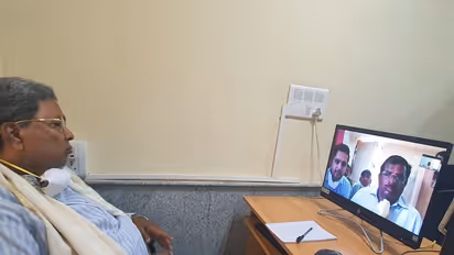 ಸಿದ್ದರಾಮಯ್ಯ ವಿಡಿಯೋ ಕಾನ್ಫರೆನ್ಸ್: ಬಾದಾಮಿ ಜನರ ಹಿತ ಕಾಯಲು ಖಡಕ್ ಸೂಚನೆ