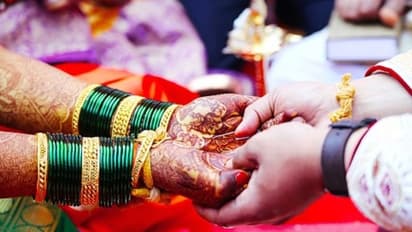 পাত্রীর 'লগ্নভ্রষ্টা' হওয়ার আশঙ্কা, লকডাউনে নমো নমো করে বিয়ে সারলেন যুবক