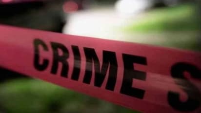 20 പേര്‍ വീഡിയോ ചാറ്റില്‍ നോക്കി നില്‍ക്കുമ്പോള്‍ പിതാവിനെ കൊല ചെയ്ത് മകന്‍