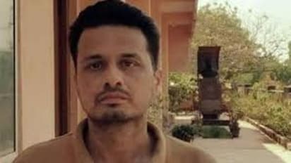 கொரோனா இல்லை! சாதாரண வார்டுக்கு மாற்றப்பட்ட டெல்லி இளைஞர் மீது 5 பிரிவுகளில் வழக்கு பதிவு!