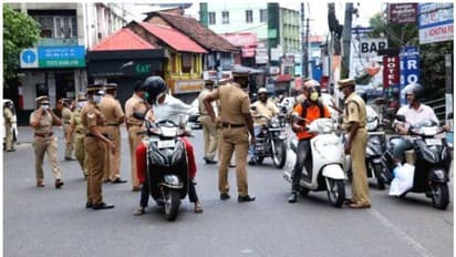 സംസ്ഥാനം കടുത്ത നിയന്ത്രണങ്ങളിലേക്ക്; വാഹനപരിശോധന കർശനമാക്കും, നിയന്ത്രണങ്ങളും ഇളവുകളും ഇങ്ങനെ
