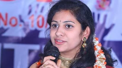 బీజేపీ మహిళా మోర్చా రాష్ట్ర కార్యదర్శిగా సాదినేని యామిని శర్మ