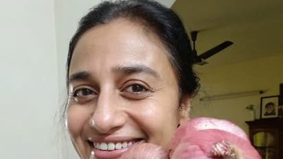 ஊரடங்கில் மக்களுக்கு இன்ஸ்டாகிராமில் சமையல் கிளாஸ்!  கலக்கும் அனுஹாசன் !