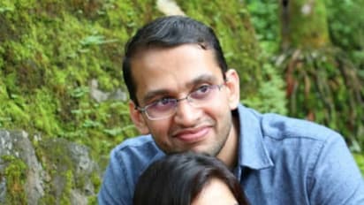 கணவனின் பர்த்டேவை கொண்டாட முடியாமல் தவித்த சீரியல் நடிகை ஸ்ரித்திகா இன்ஸ்டாகிராமில் வெளியிட்ட புகைப்படங்கள்!