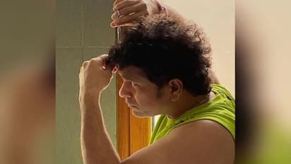 స్క్వేర్ కట్స్ నుండి హెయిర్ కట్స్ వరకు  సచిన్ పోస్ట్.. నెటిజన్లు ఫిదా