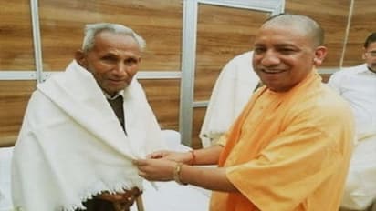 യോഗി ആദിത്യനാഥിന്റെ പിതാവ് ആനന്ദ് സിംഗ് ബിസ്തെ നിര്യാതനായി