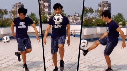 মাঠে লকডাউন, পায়ে নয়, বাড়ির ছাদেই ফুটবল নিয়ে মাতলেন টোটা