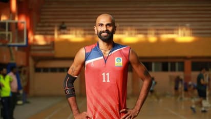 ആ ചോദ്യം തറച്ചത് എന്റെ നെഞ്ചിലാണ്; നൊമ്പരപ്പെടുത്തുന്ന അനുഭവക്കുറിപ്പുമായി വോളി താരം കിഷോര് കുമാര്