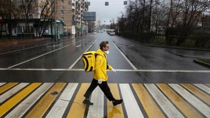 ലോക്ക്ഡൗണ്‍; വീട്ടിലിരുന്ന് മടുത്ത കോടീശ്വരന്‍ ഡെലിവറി ജോലി സ്വീകരിച്ചു