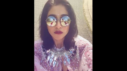 ரகசிய பார்வையில் ரசிகர்களை கவரும் ரெஜினா கேசென்றா ! பளீர் பார்வையுடன் பக்காவான போஸ் !!!