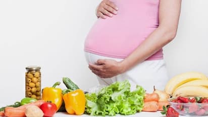 ಗರ್ಭಿಣಿಯರೇ ಇತ್ತ ನೋಡಿ; ನಿಮ್ಮ ಹಾಗೂ ಮಗುವಿನ ಆರೋಗ್ಯಕ್ಕಾಗಿ ICMR ನೀಡಿದೆ ಪರಿಷ್ಕೃತ ಆಹಾರ ಮಾರ್ಗಸೂಚಿ