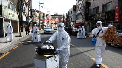 కరోనా వైరస్ టెన్షన్: సూర్యాపేట జిల్లా వైద్యాధికారిపై వేటు