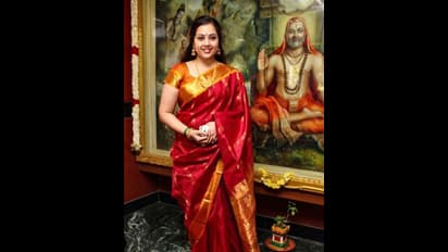 கண்ணழகில் சுழட்டி போடும் நடிகை மீனாவின் இதுவரை பார்த்திடாத புகைப்பட தொகுப்பு!