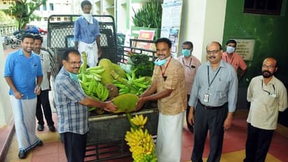 ആരോഗ്യ പ്രവർത്തകരുടെ ഭക്ഷണത്തിന് കാർഷിക വിഭവങ്ങൾ നൽകി സർക്കാർ ജീവനക്കാരന്‍