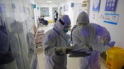 এবার বেসরকারিতেও করোনা চিকিৎসায় মিলবে বিনামূল্য়ের পরিষেবা, হাসপাতালের খরচও দেবে রাজ্য সরকার