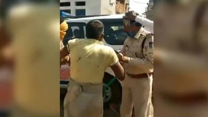 കൊവിഡ് പരിശോധനക്കിടെ മധ്യപ്രദേശില് ഡോക്ടര്ക്കും പൊലീസുകാരനും നേരെ ആക്രമണം; രണ്ട് പേര് അറസ്റ്റില്